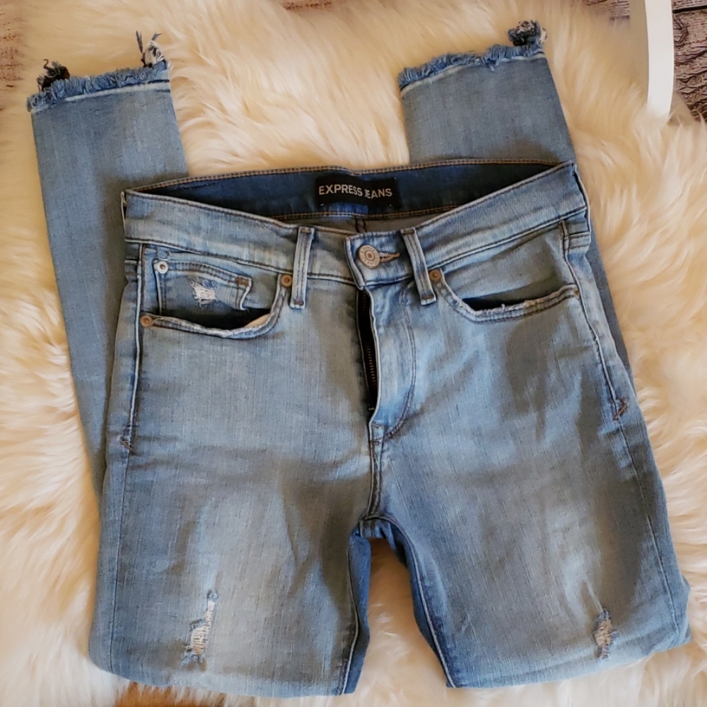 Express Ripped Ankle Skinny Jean, Size 4R